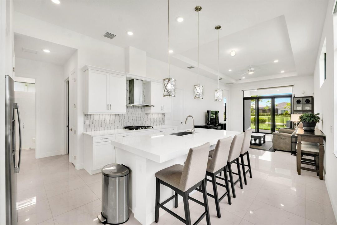5357 St Armands Way-38