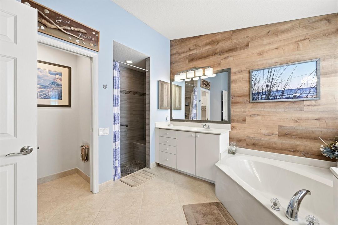 5081 Glenville Dr - Master Bath 2