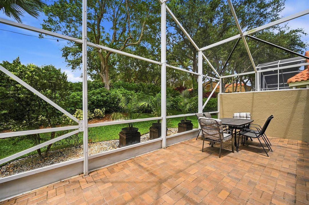5081 Glenville Dr - Patio 1