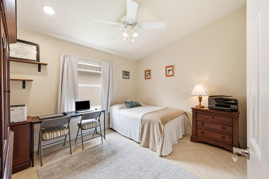 5081 Glenville Dr - 3rd Bed 1