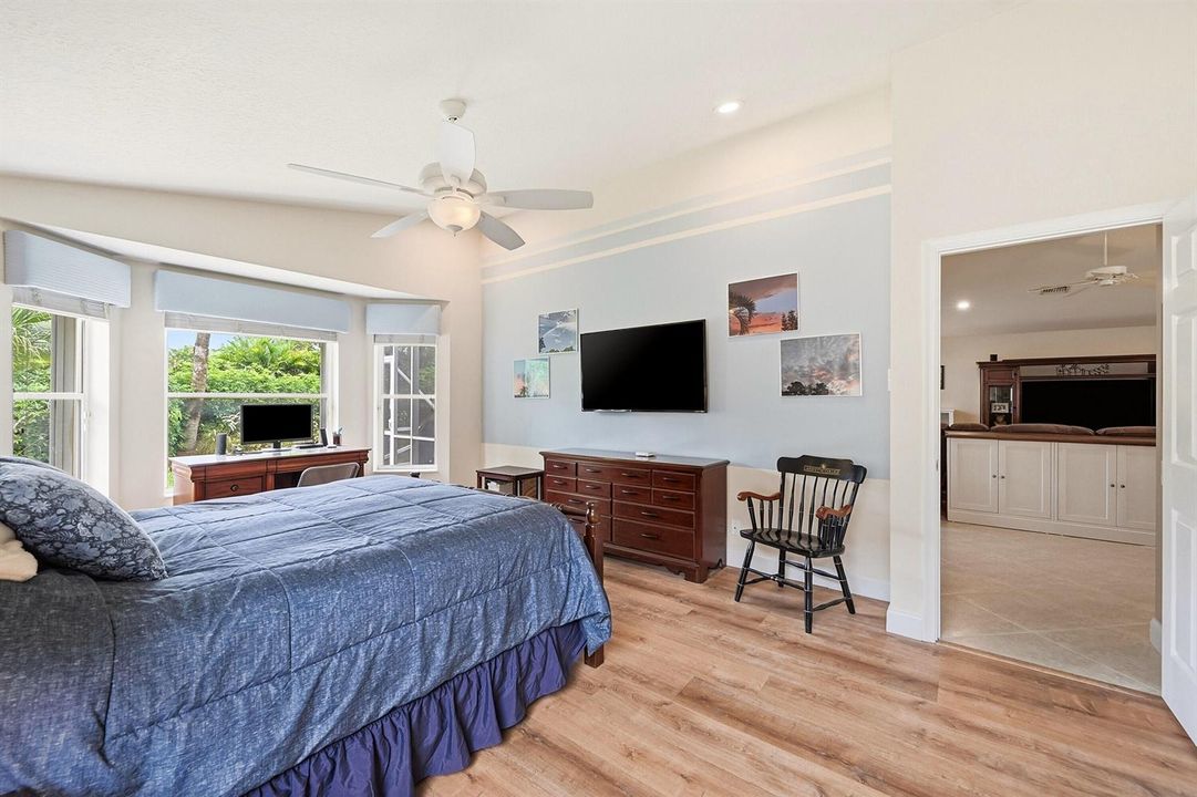 5081 Glenville Dr - Master Bed 2