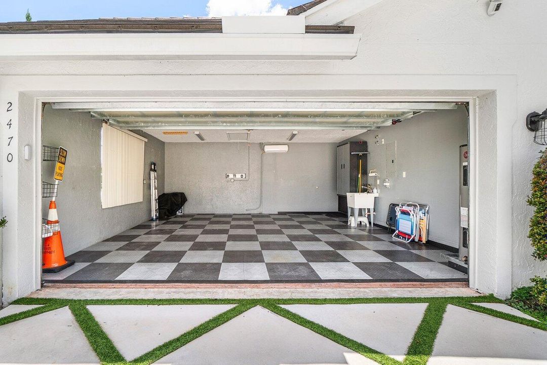 038-2470SandstoneCourt-Wellington-FL-334