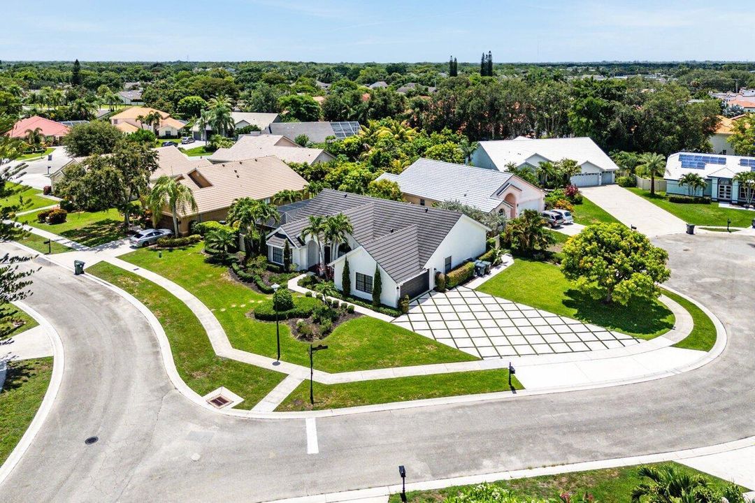 043-2470SandstoneCourt-Wellington-FL-334