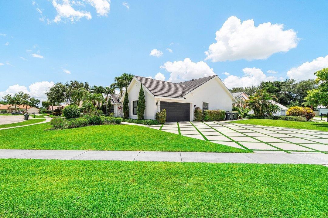 004-2470SandstoneCourt-Wellington-FL-334