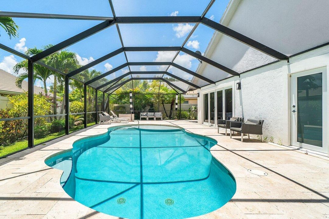 037-2470SandstoneCourt-Wellington-FL-334
