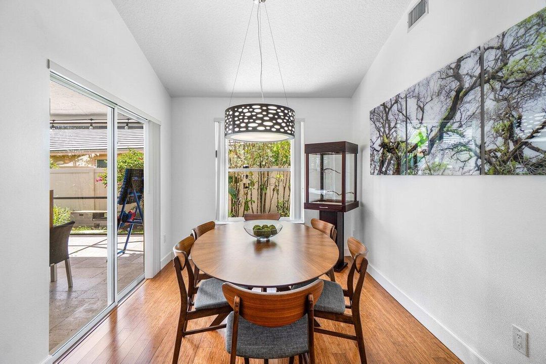 015-2470SandstoneCourt-Wellington-FL-334