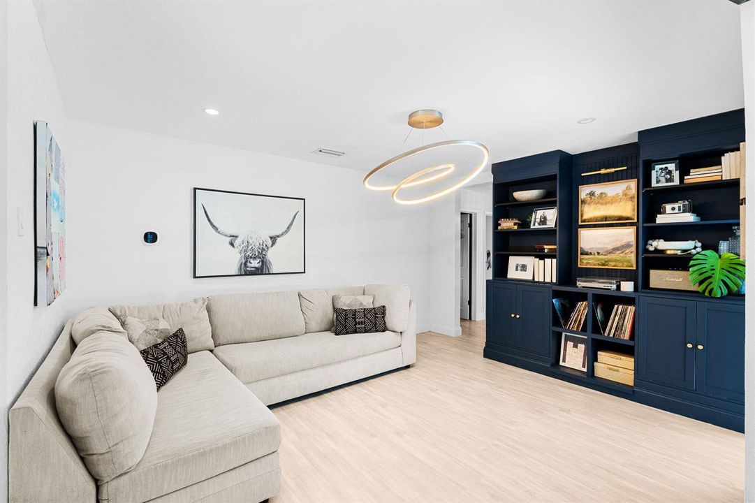 23-web-or-mls-A7407800