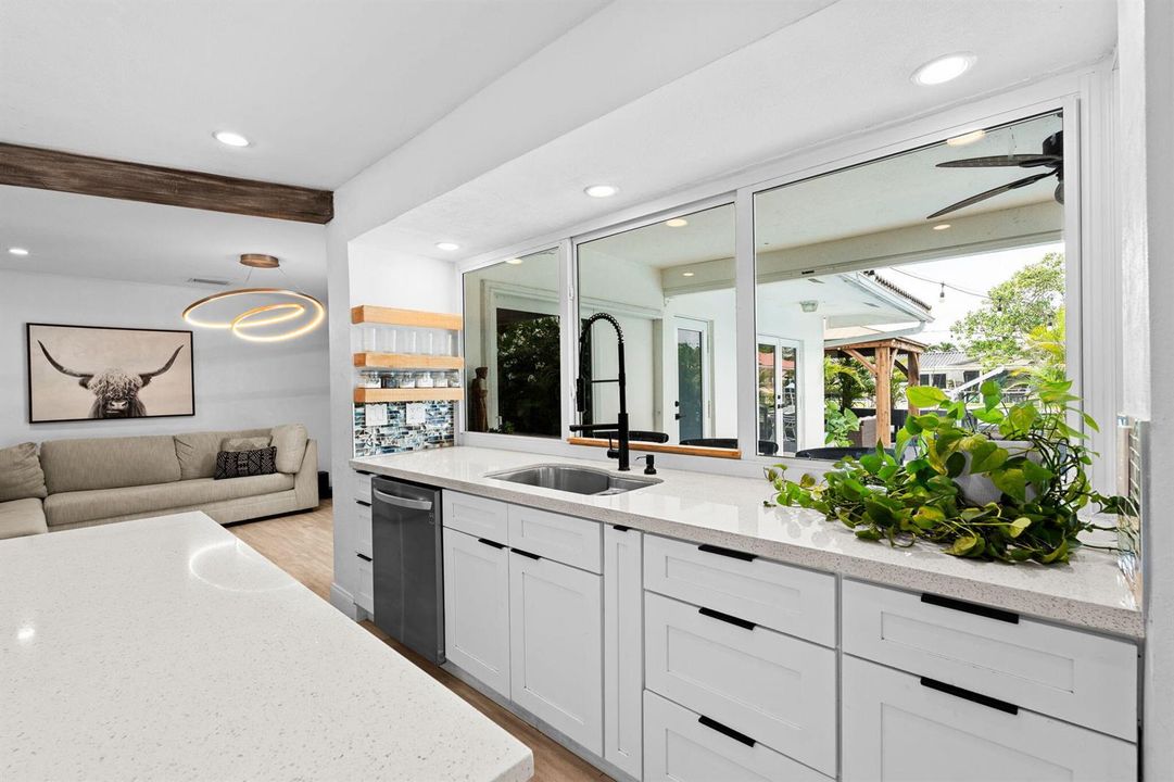 17-web-or-mls-A7407785