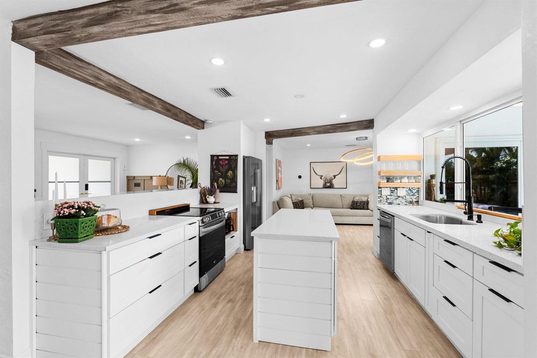 16-web-or-mls-A7407776