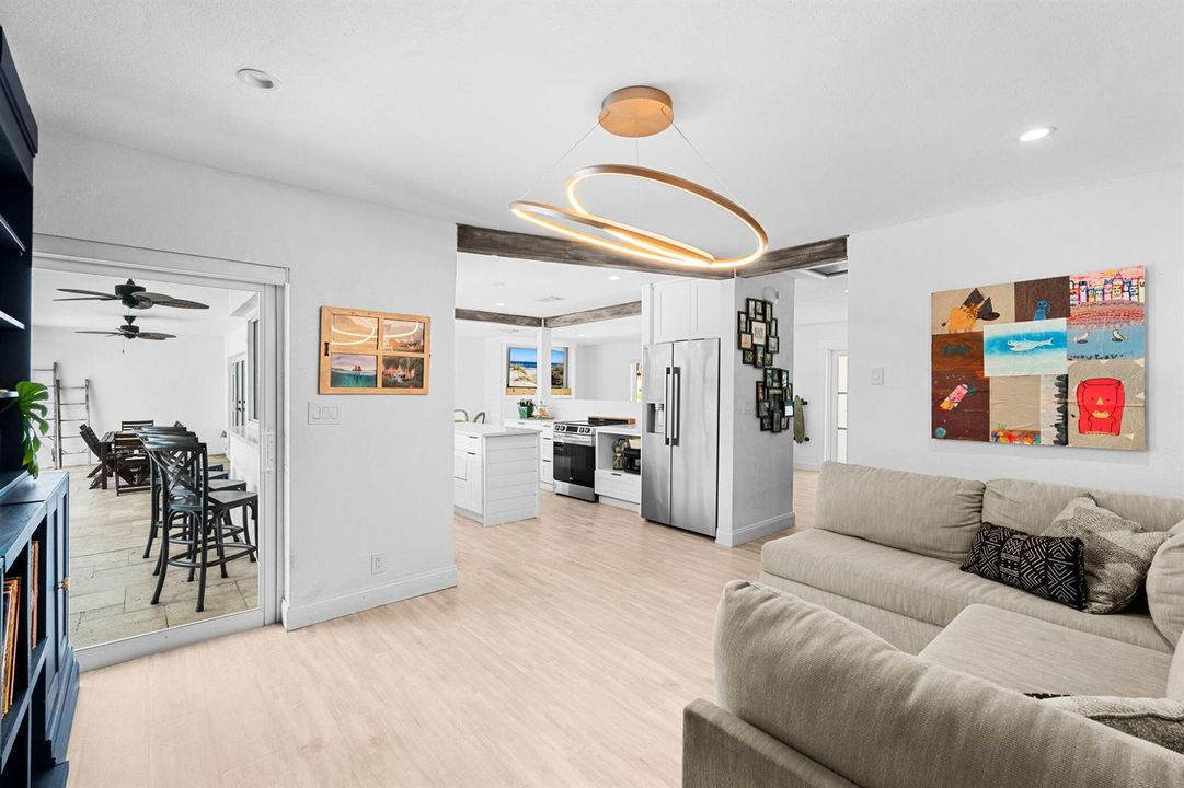 22-web-or-mls-A7407803
