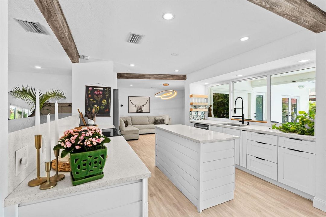 14-web-or-mls-A7407770