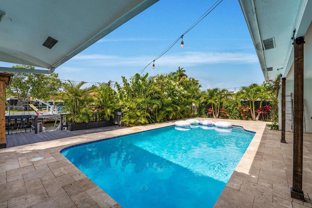 46-web-or-mls-A7407645