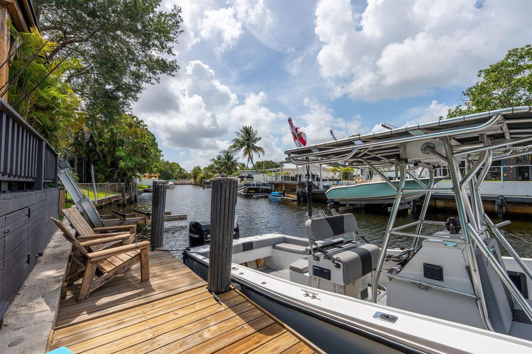 57-web-or-mls-A7407696