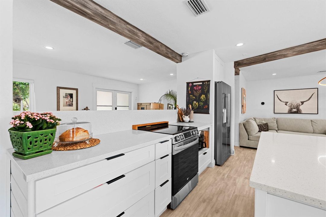 15-web-or-mls-A7407782