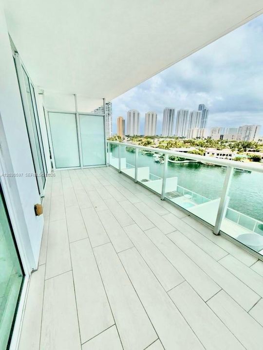 For Rent: $5,100 (2 beds, 3 baths, 1553 Square Feet)