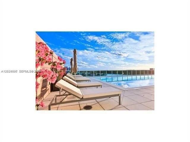 For Rent: $5,100 (2 beds, 3 baths, 1553 Square Feet)