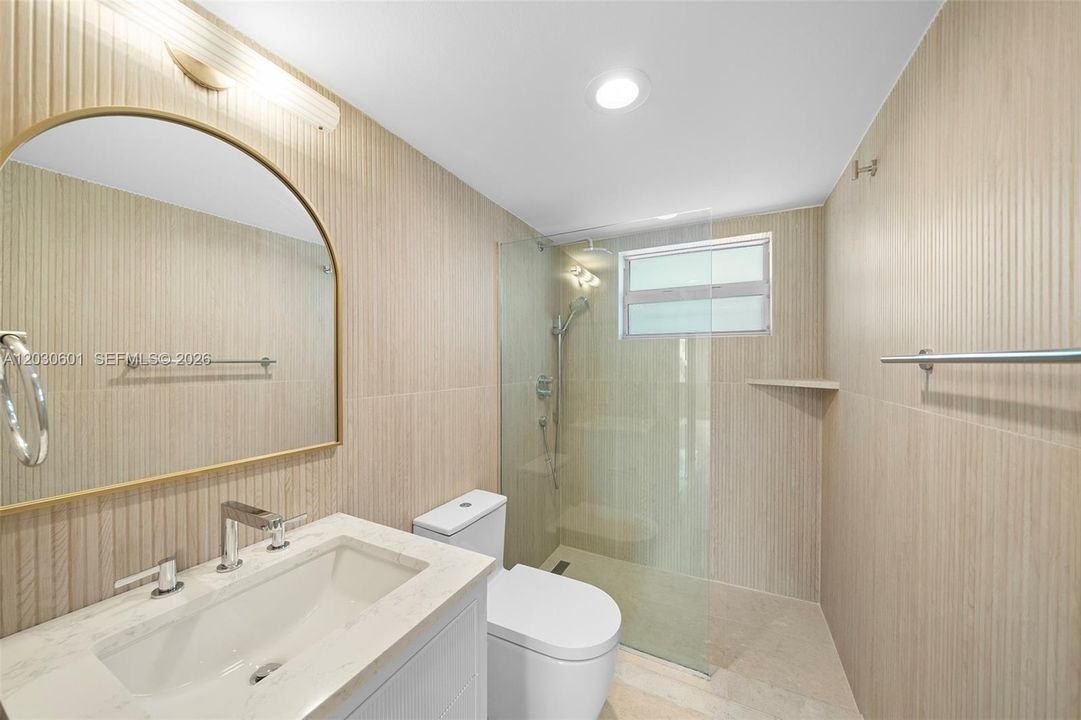 В аренду: $3,250 (1 спален, 1 ванн, 715 Квадратных фут)