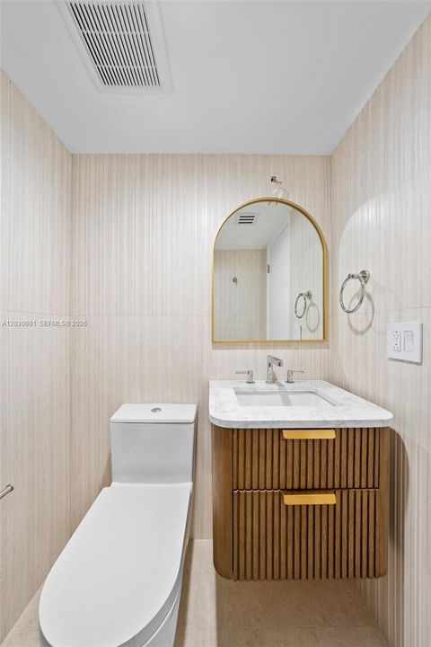В аренду: $3,250 (1 спален, 1 ванн, 715 Квадратных фут)