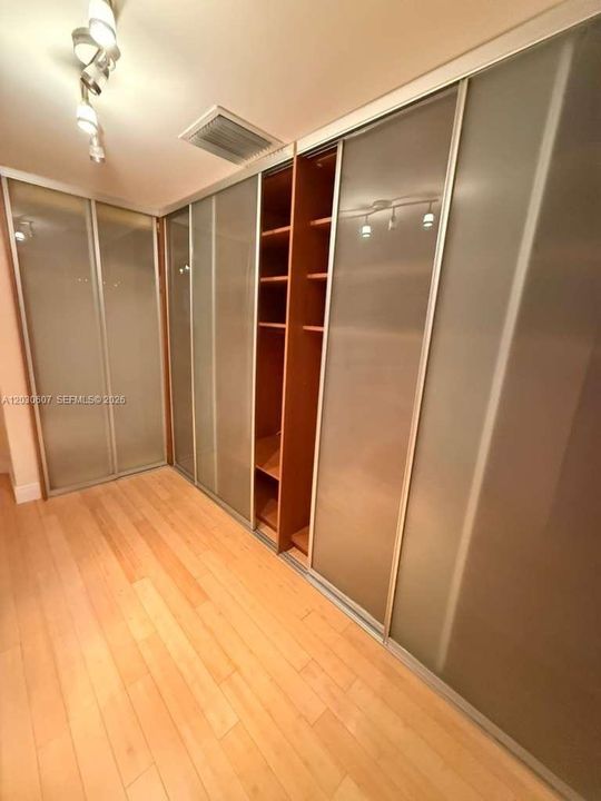 En Renta: $10,400 (3 camas, 3 baños, 1750 Pies cuadrados)