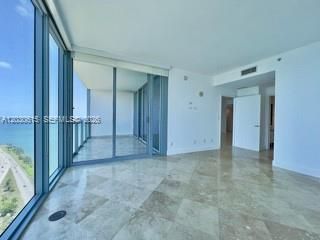 For Rent: $4,000 (2 beds, 2 baths, 1174 Square Feet)