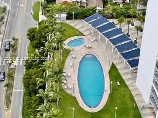 For Rent: $4,000 (2 beds, 2 baths, 1174 Square Feet)