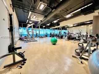 For Rent: $4,000 (2 beds, 2 baths, 1174 Square Feet)
