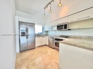 For Rent: $4,000 (2 beds, 2 baths, 1174 Square Feet)