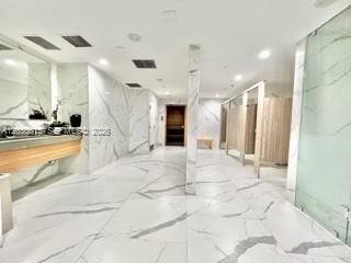 For Rent: $4,000 (2 beds, 2 baths, 1174 Square Feet)