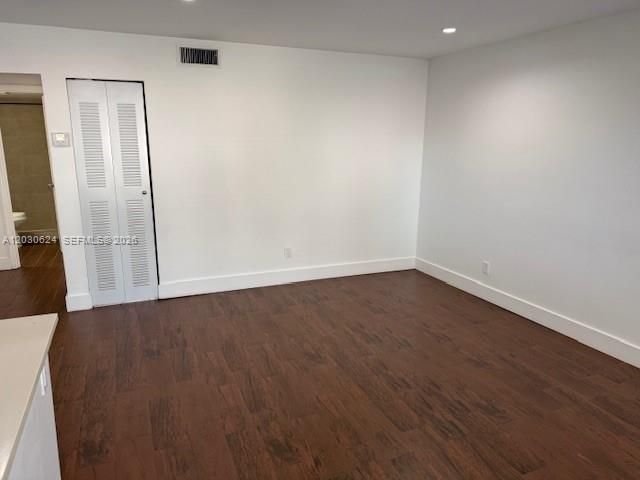 For Rent: $2,050 (1 beds, 1 baths, 2995 Square Feet)