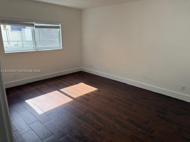 For Rent: $2,050 (1 beds, 1 baths, 2995 Square Feet)