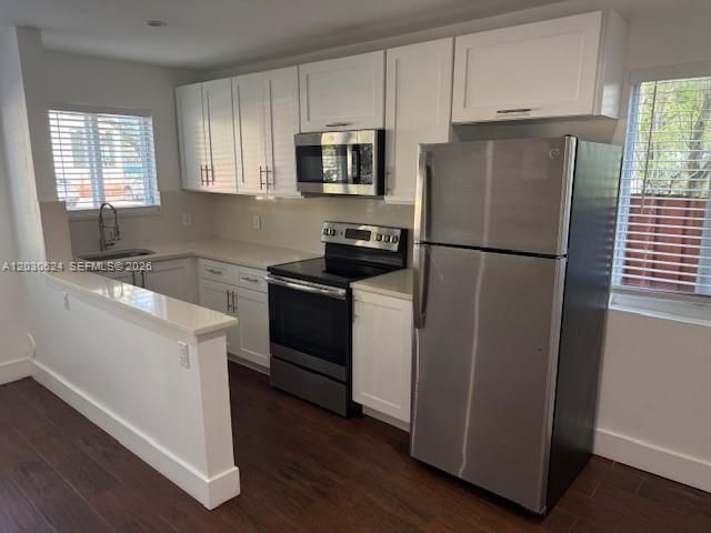 For Rent: $2,050 (1 beds, 1 baths, 2995 Square Feet)