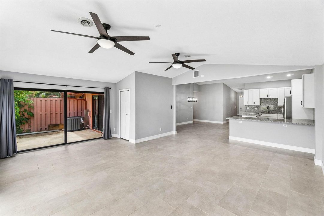 014-120MayfairLane-BoyntonBeach-FL-33426