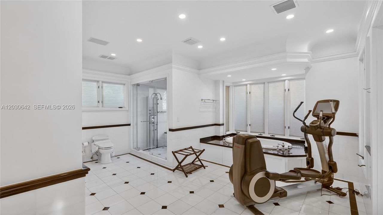 For Rent: $150,000 (9 beds, 8 baths, 10964 Square Feet)
