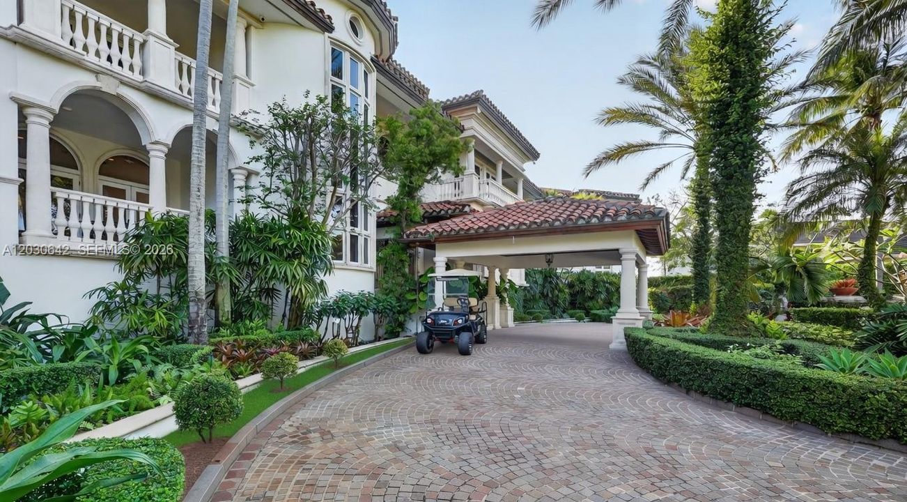 For Rent: $150,000 (9 beds, 8 baths, 10964 Square Feet)