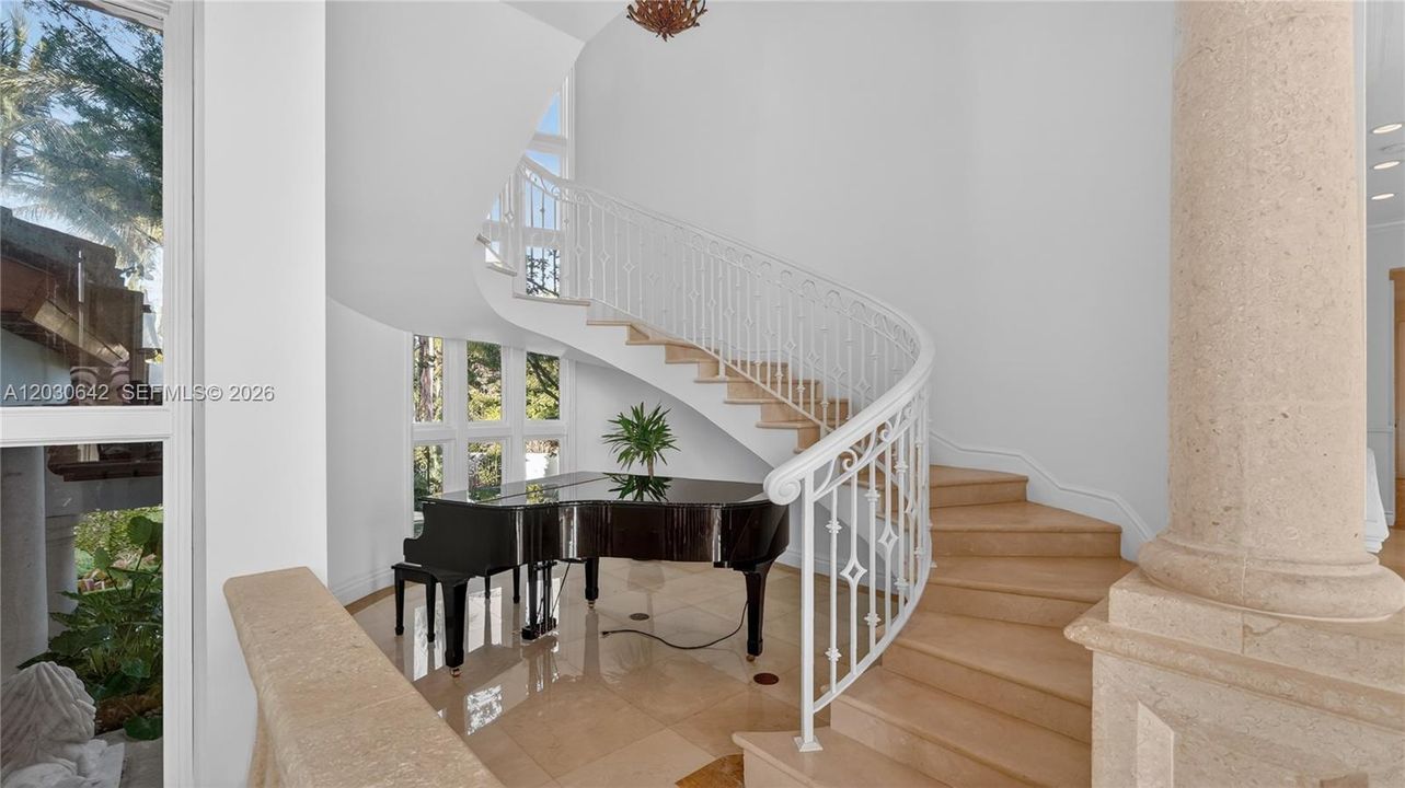 For Rent: $150,000 (9 beds, 8 baths, 10964 Square Feet)