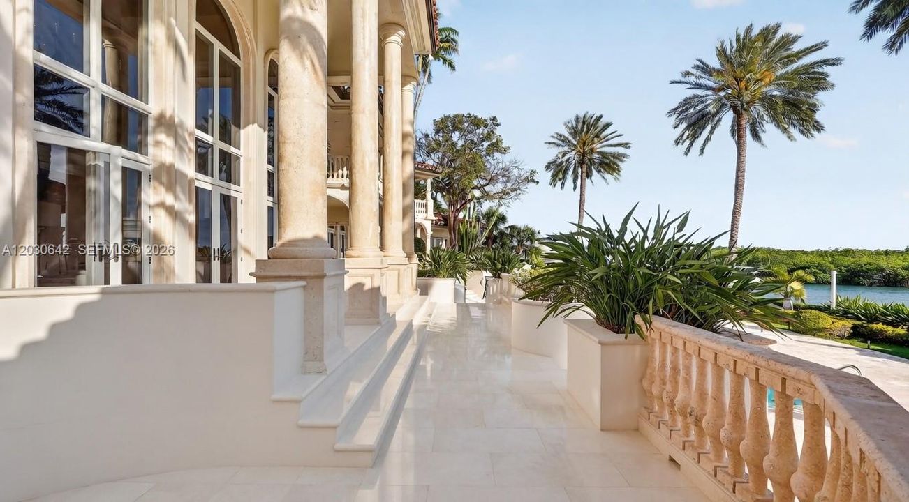 For Rent: $150,000 (9 beds, 8 baths, 10964 Square Feet)