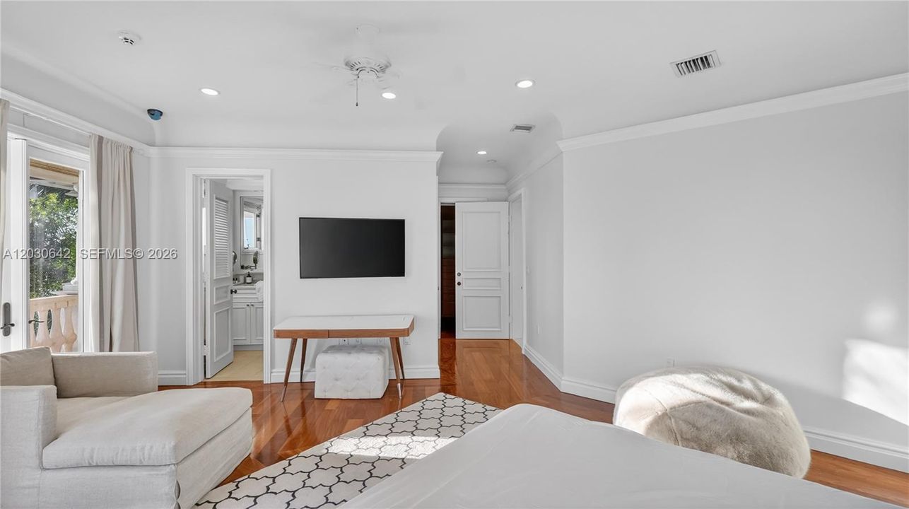 For Rent: $150,000 (9 beds, 8 baths, 10964 Square Feet)