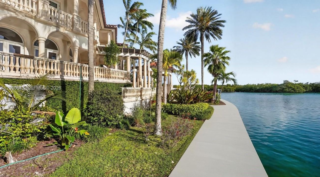 For Rent: $150,000 (9 beds, 8 baths, 10964 Square Feet)