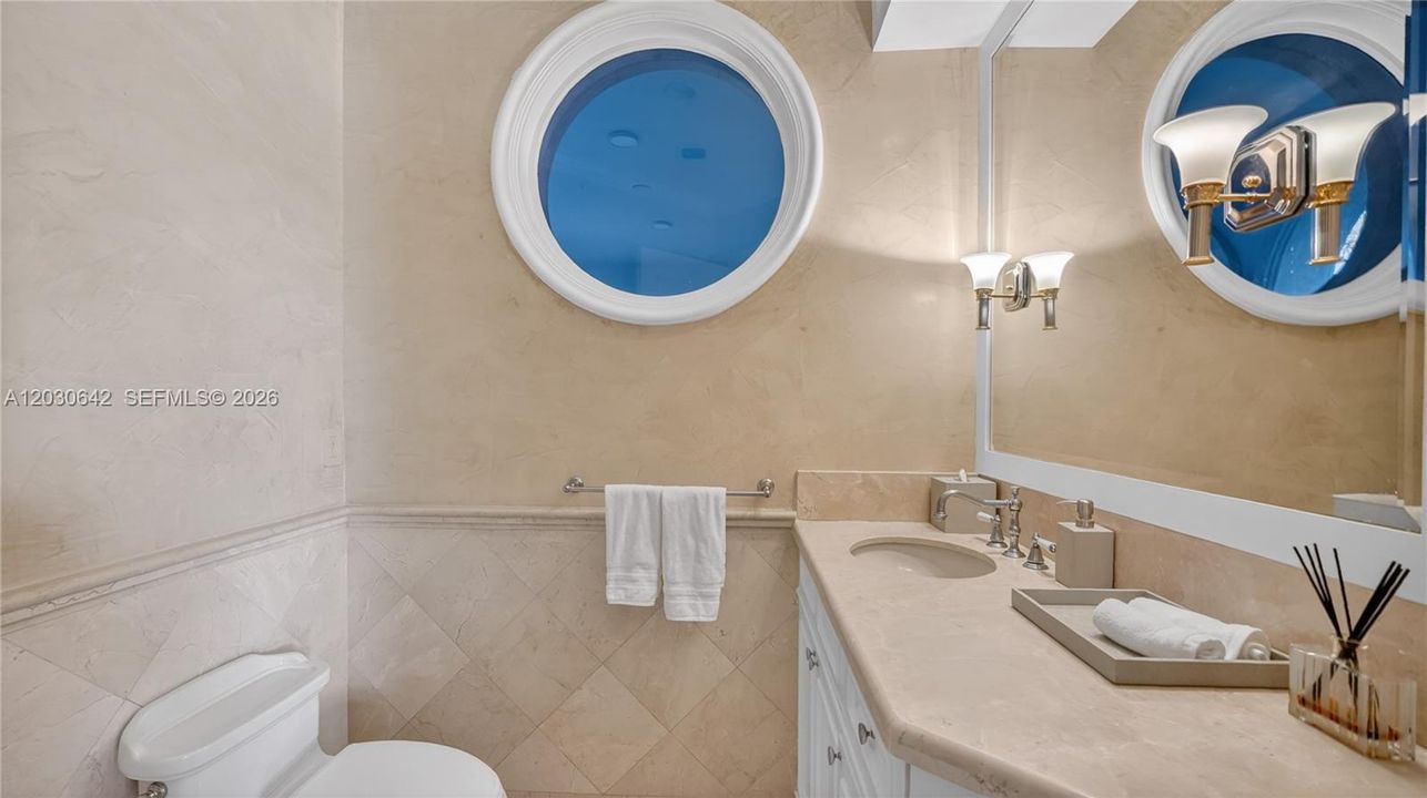 For Rent: $150,000 (9 beds, 8 baths, 10964 Square Feet)