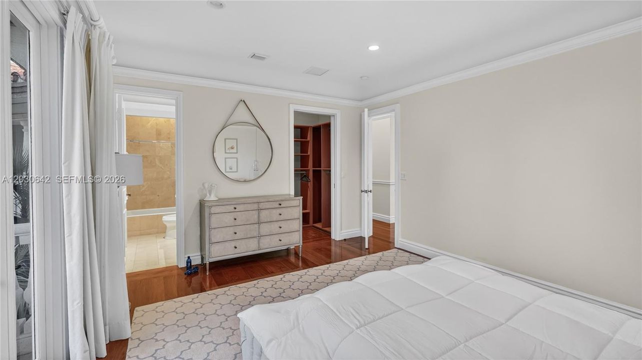 For Rent: $150,000 (9 beds, 8 baths, 10964 Square Feet)