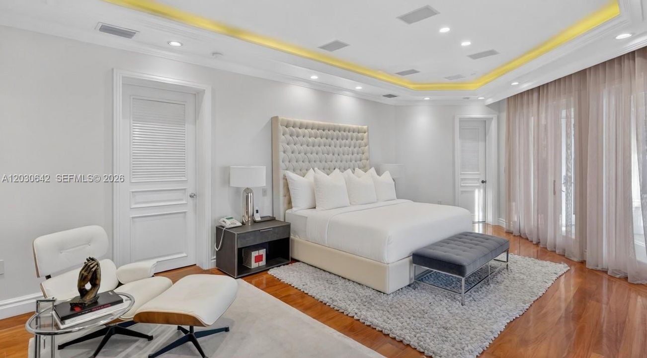 For Rent: $150,000 (9 beds, 8 baths, 10964 Square Feet)