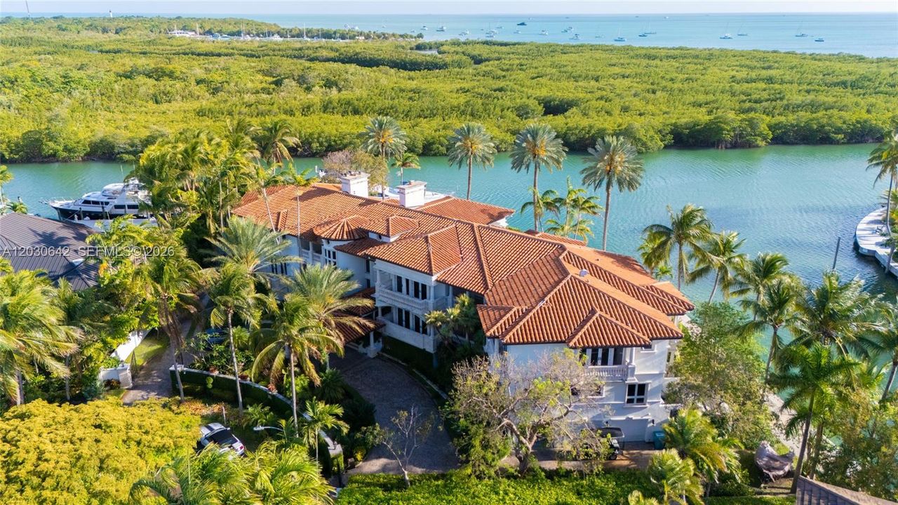 For Rent: $150,000 (9 beds, 8 baths, 10964 Square Feet)