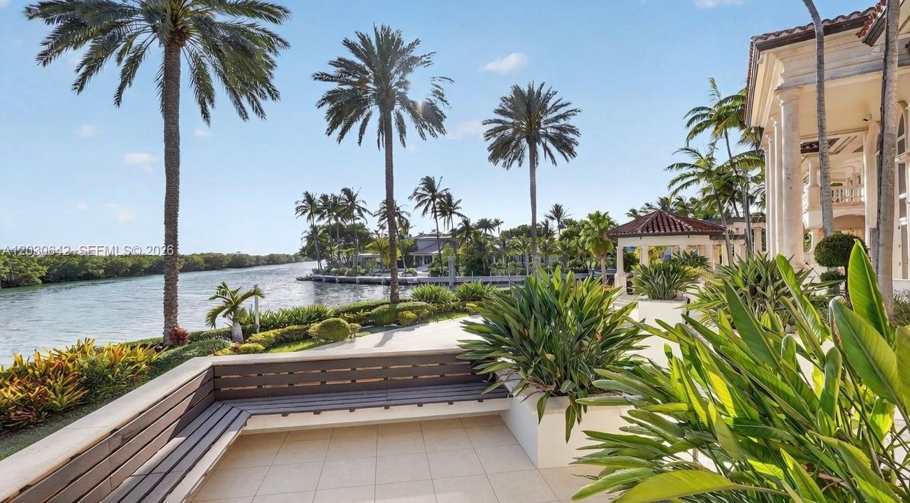 For Rent: $150,000 (9 beds, 8 baths, 10964 Square Feet)