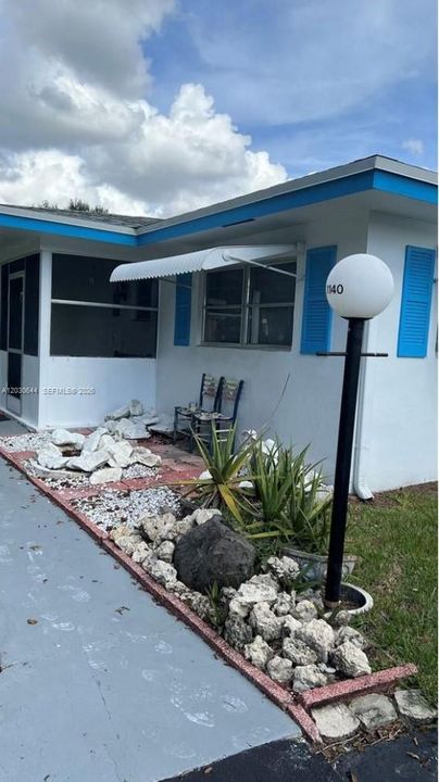 For Sale: $175,000 (2 beds, 1 baths, 1065 Square Feet)