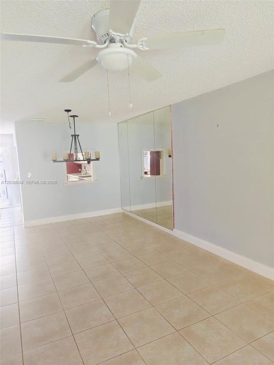 For Sale: $175,000 (2 beds, 1 baths, 1065 Square Feet)