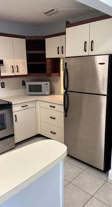 For Sale: $175,000 (2 beds, 1 baths, 1065 Square Feet)