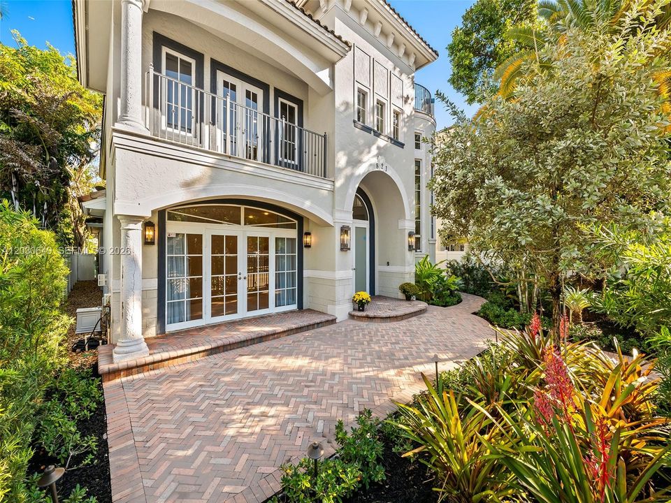 Private courtyard