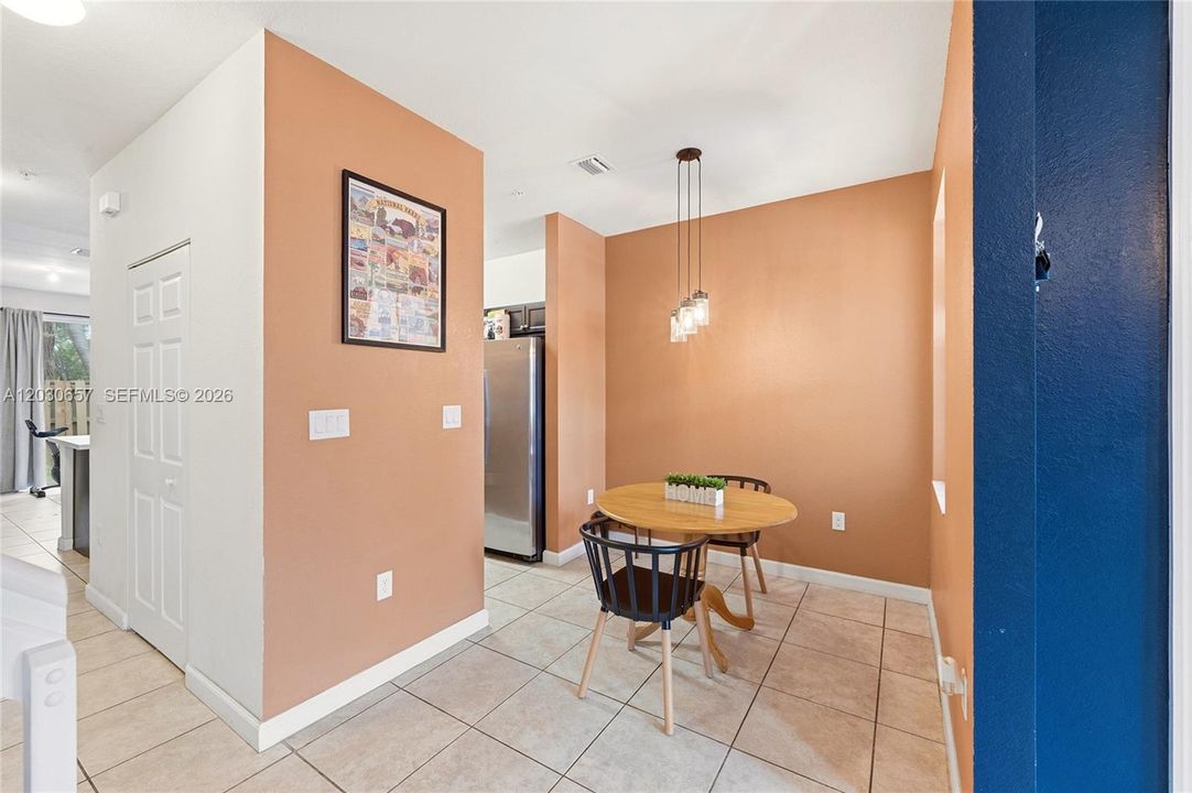 For Sale: $239,990 (3 beds, 2 baths, 1325 Square Feet)