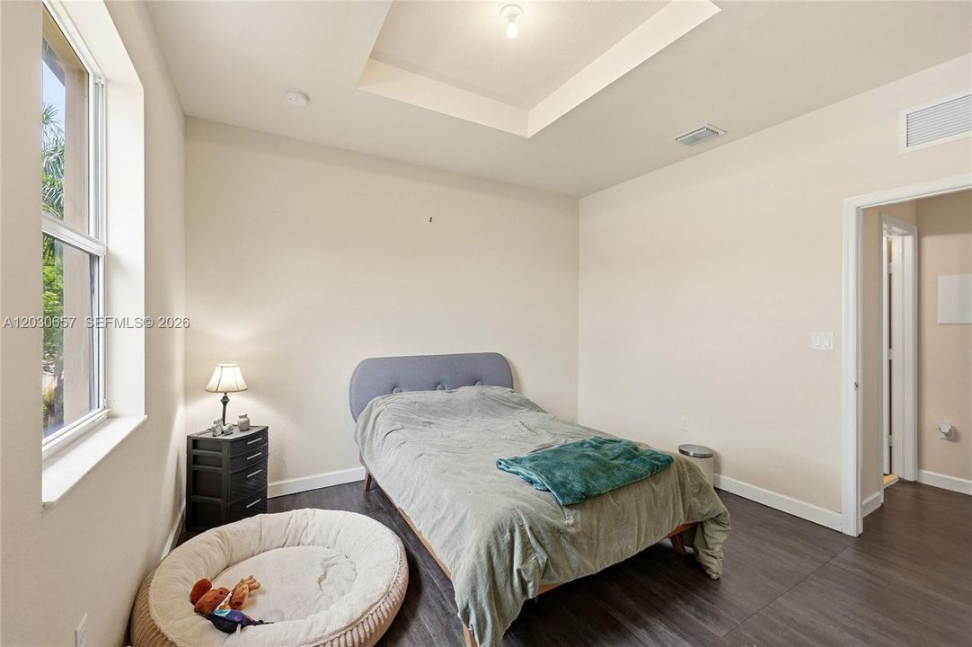 For Sale: $239,990 (3 beds, 2 baths, 1325 Square Feet)