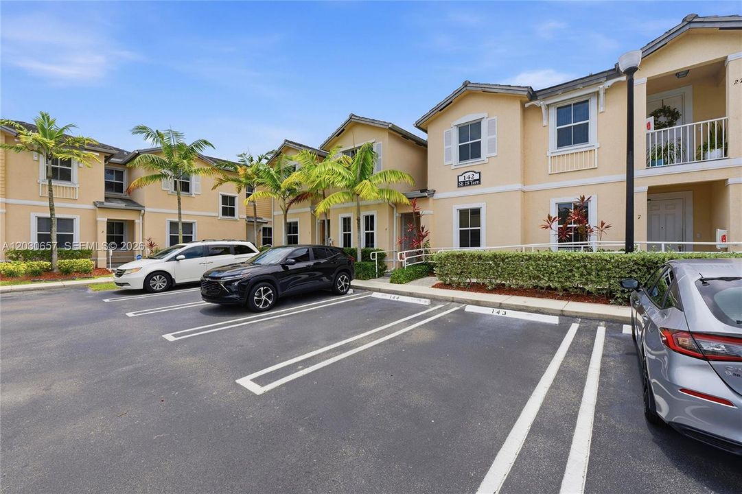 For Sale: $239,990 (3 beds, 2 baths, 1325 Square Feet)